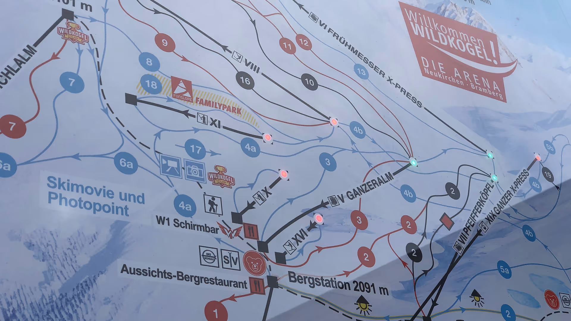 CPS für LED-Spots in Panorama-Infoanlage im Skigebiet Wildkogel-Arena, Neukirchen