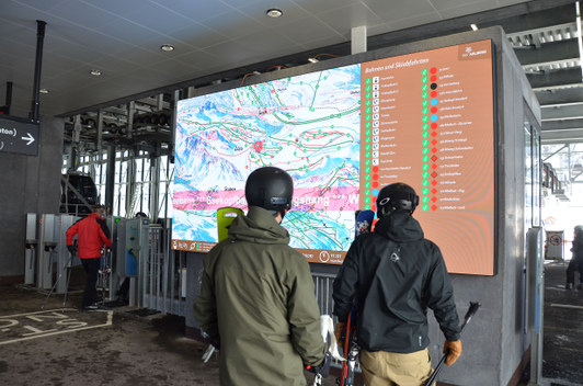 LED-Videowall als Panorama-Infoanlage am Ski Arlberg, St. Anton