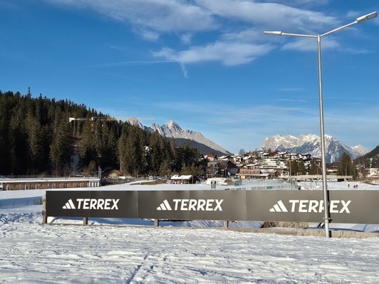 Terrex XXXL Bandenwerbung 2024/25