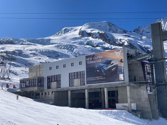 Big Poster Cupra Station Morenia Saas Fee