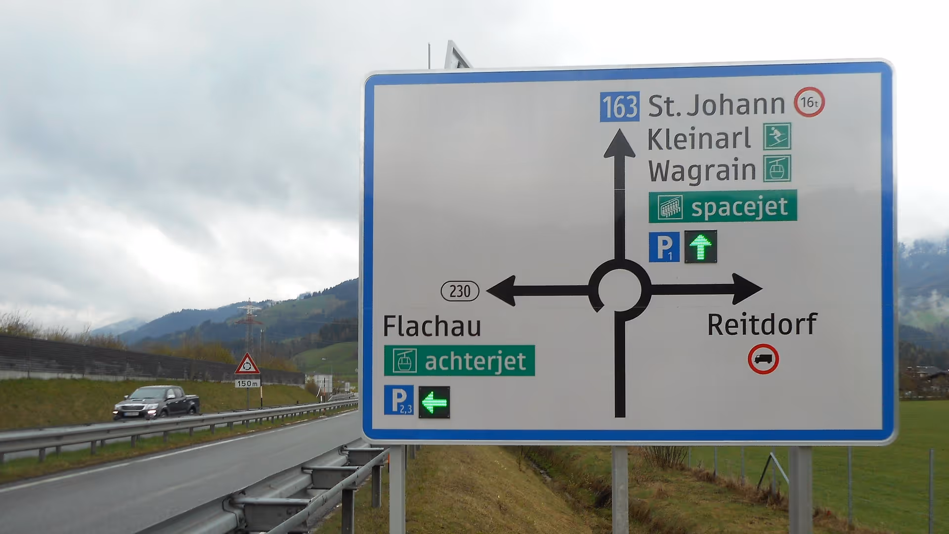 CPS - Steuerung für die Statusanzeigen (grüner Haken für geöffnet) am Parkleitsystem in der Skiregion Snow Space Salzburg, Flachau
