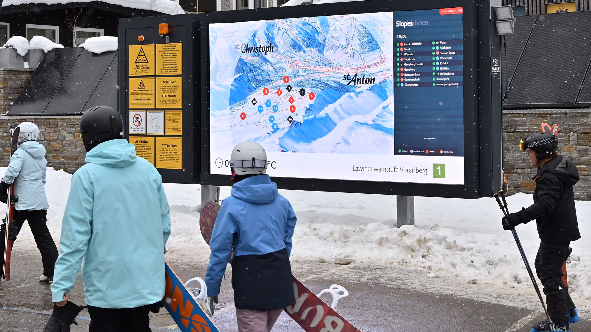 Digital Signage LED Videowall mit Content zum Seilbahnbetrieb, Schnee- und Wetterbedingungen, Veranstaltungen und vieles mehr