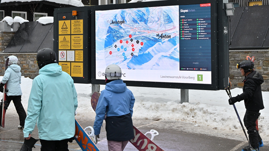 Digital Signage LED Videowall mit Content zum Seilbahnbetrieb, Schnee- und Wetterbedingungen, Veranstaltungen und vieles mehr