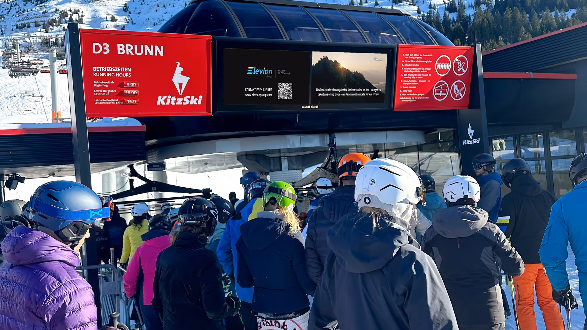 Digital out-of-home on a digital signage banner system in the KitzSki ski resort, Kitzbühel