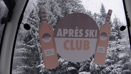 Gondelbranding auf der Innenseite der Gondelscheibe mit Gric Blanc-Sujet im Skigebiet 