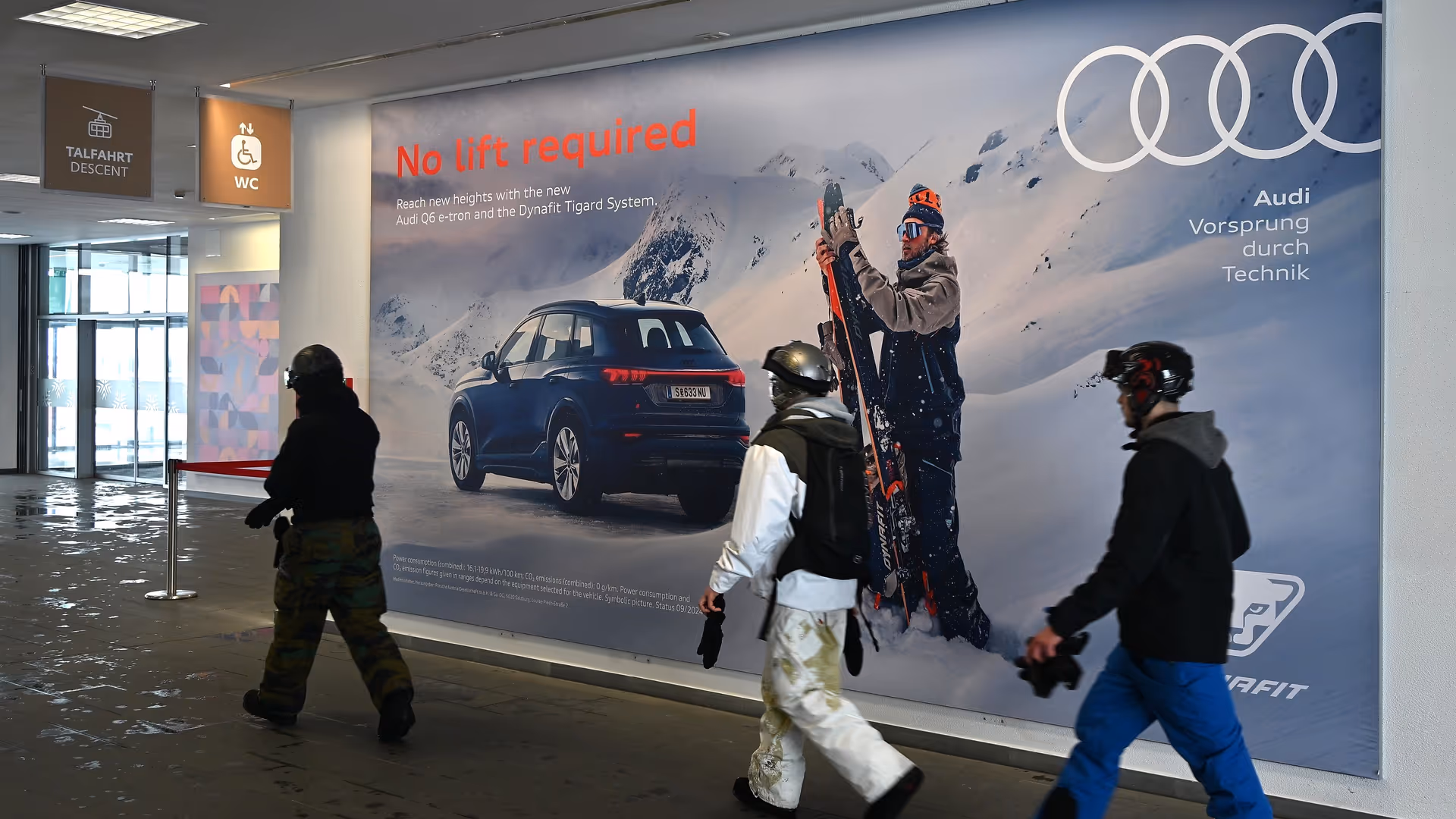 Indoor Impact Audi in einer Talstation im Skigebiet Ski Arlberg, St. Anton