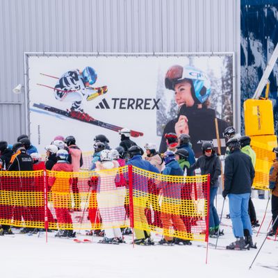 Megaboard mit Adidas Terex-Sujet im Skigebiet Altenmarkt-Zauchensee