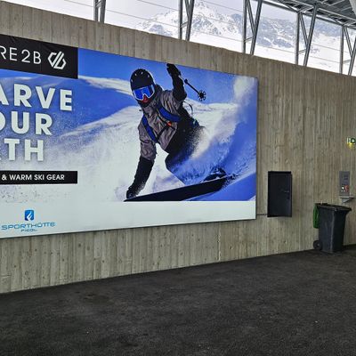 Outdoor Impact mit Dare2B-Sujet im Skigebiete Sölden