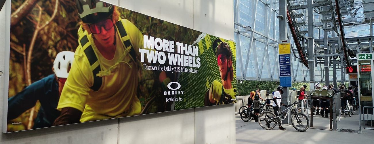 Outdoor Impact mit Oakley-Sommersujet in der Bikeregion Sölden