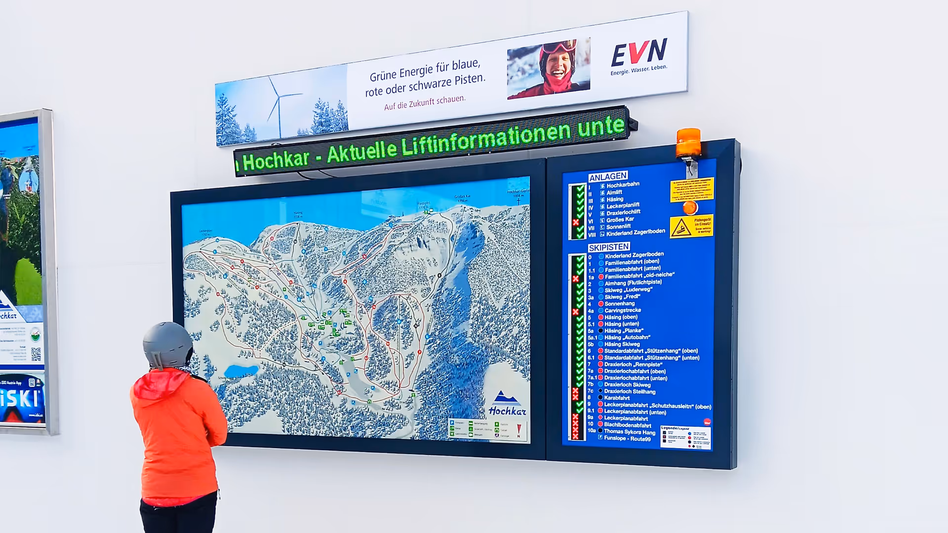 Panorama-Infoanlage mit Winterpanoramakarte, LED-Legende und LED-Laufschrift