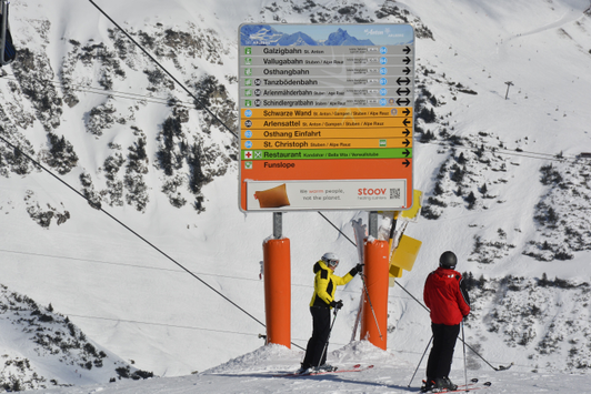 Ski slope guidance system with stoov motif at Ski Arlberg, St. Anton