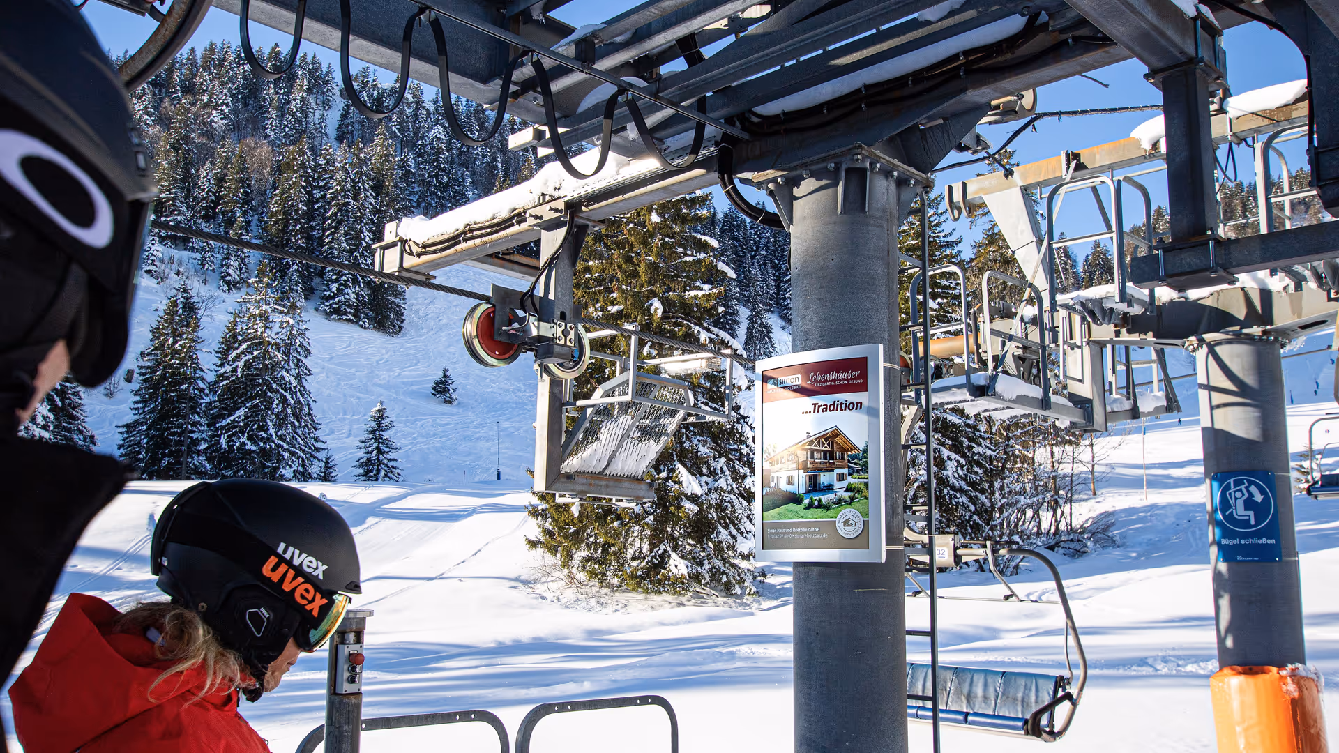 Liftstützenwerbung in Deutschlands Skigebieten
