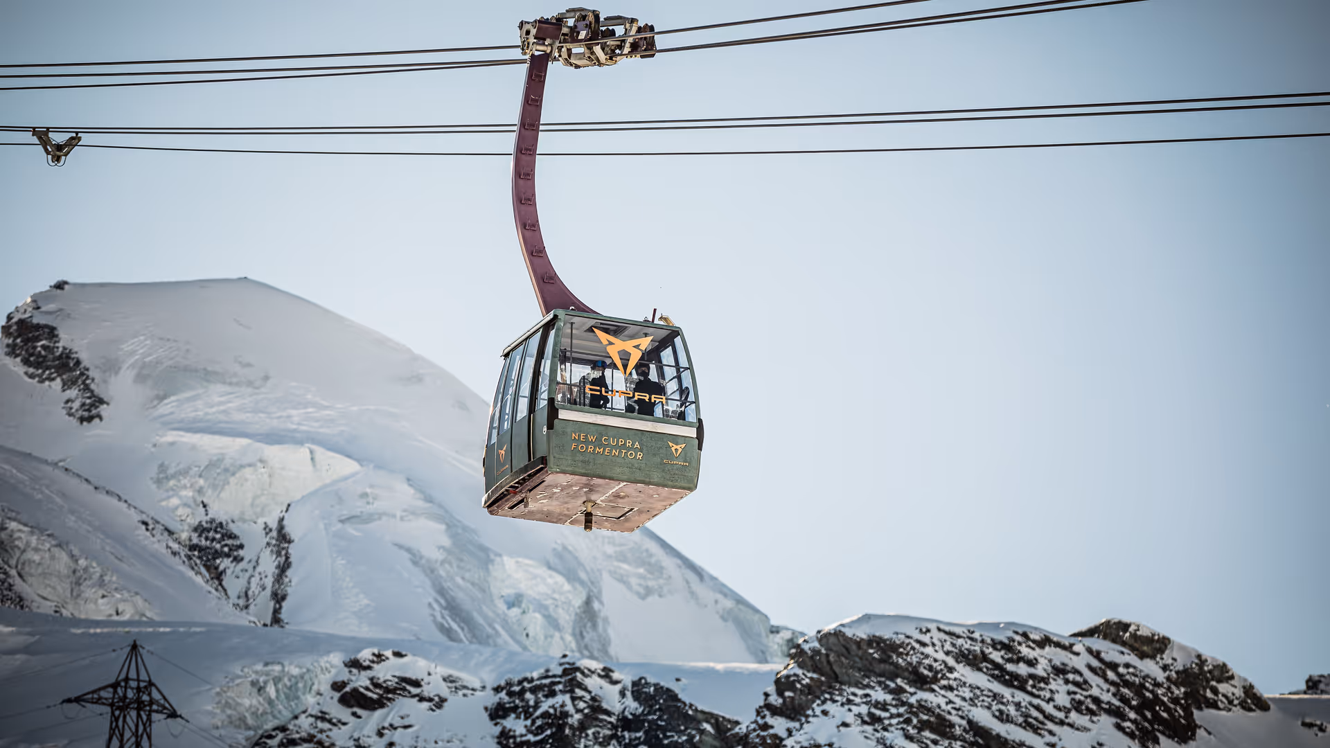 Special Cupra gondola branding project